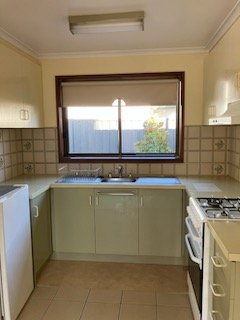 1/19 Epping Street, Kyneton image 2