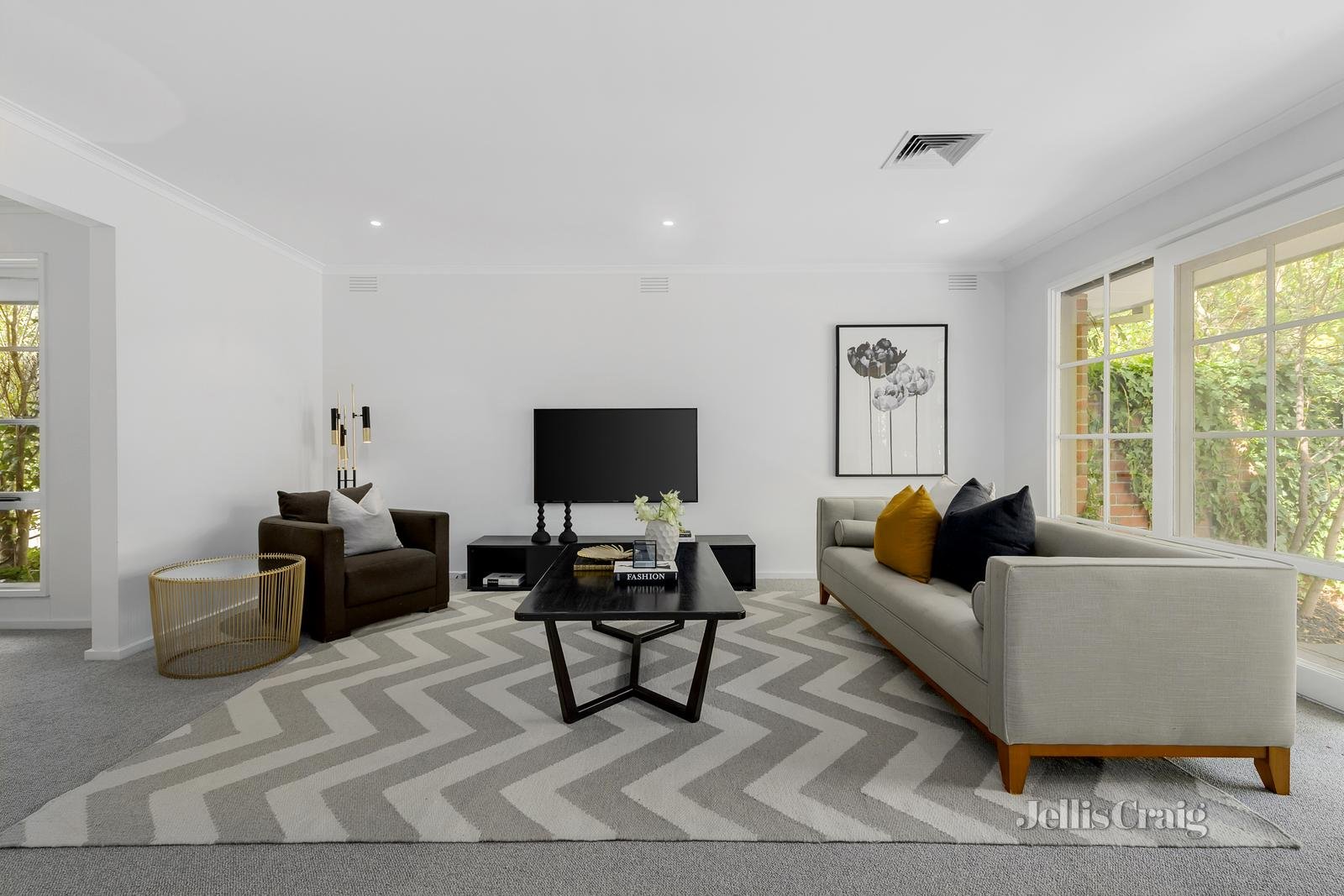 1/19 Grosvenor Parade, Balwyn image 3