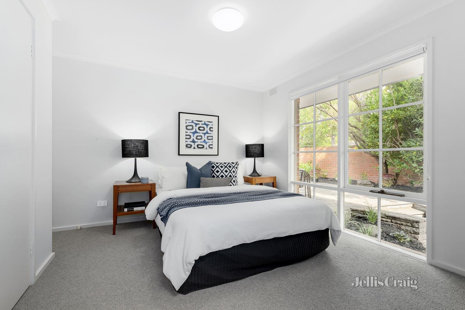 1/19 Grosvenor Parade, Balwyn image 7