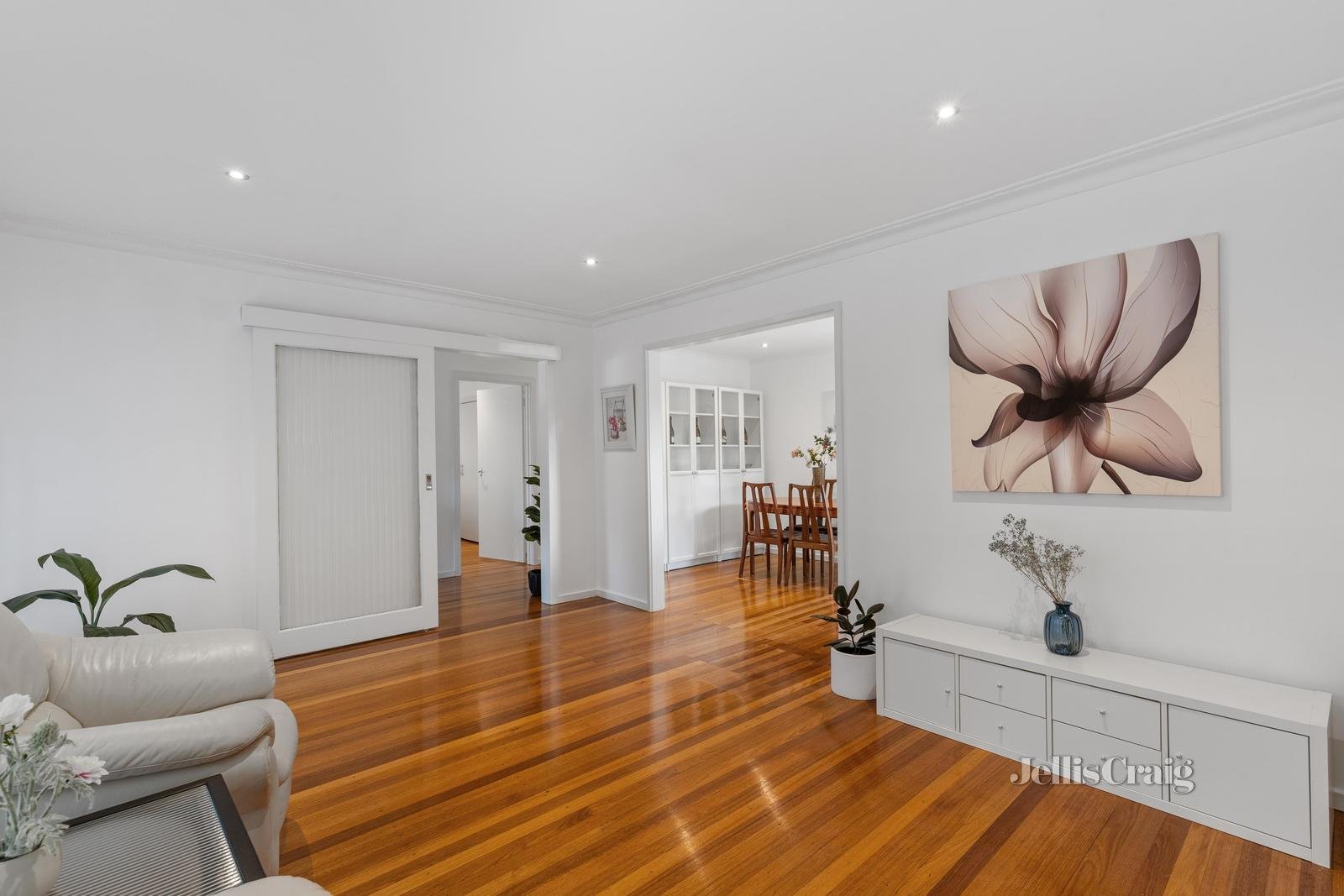 1/19 Janice Road, Glen Waverley image 3