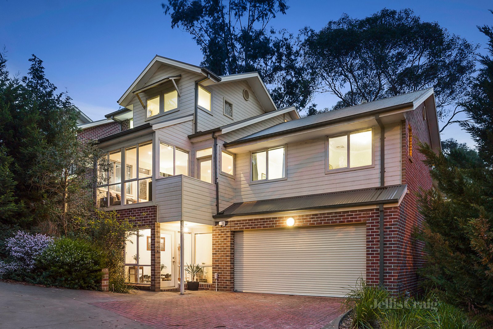 1/19 Karingal Drive, Montmorency image 1