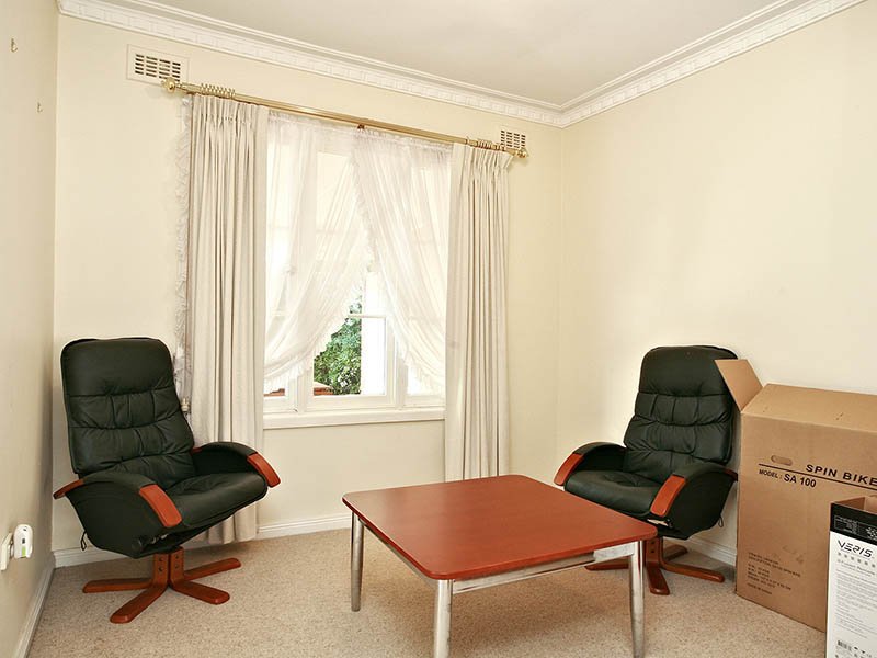 1/19 Kitchener Road, Croydon image 5