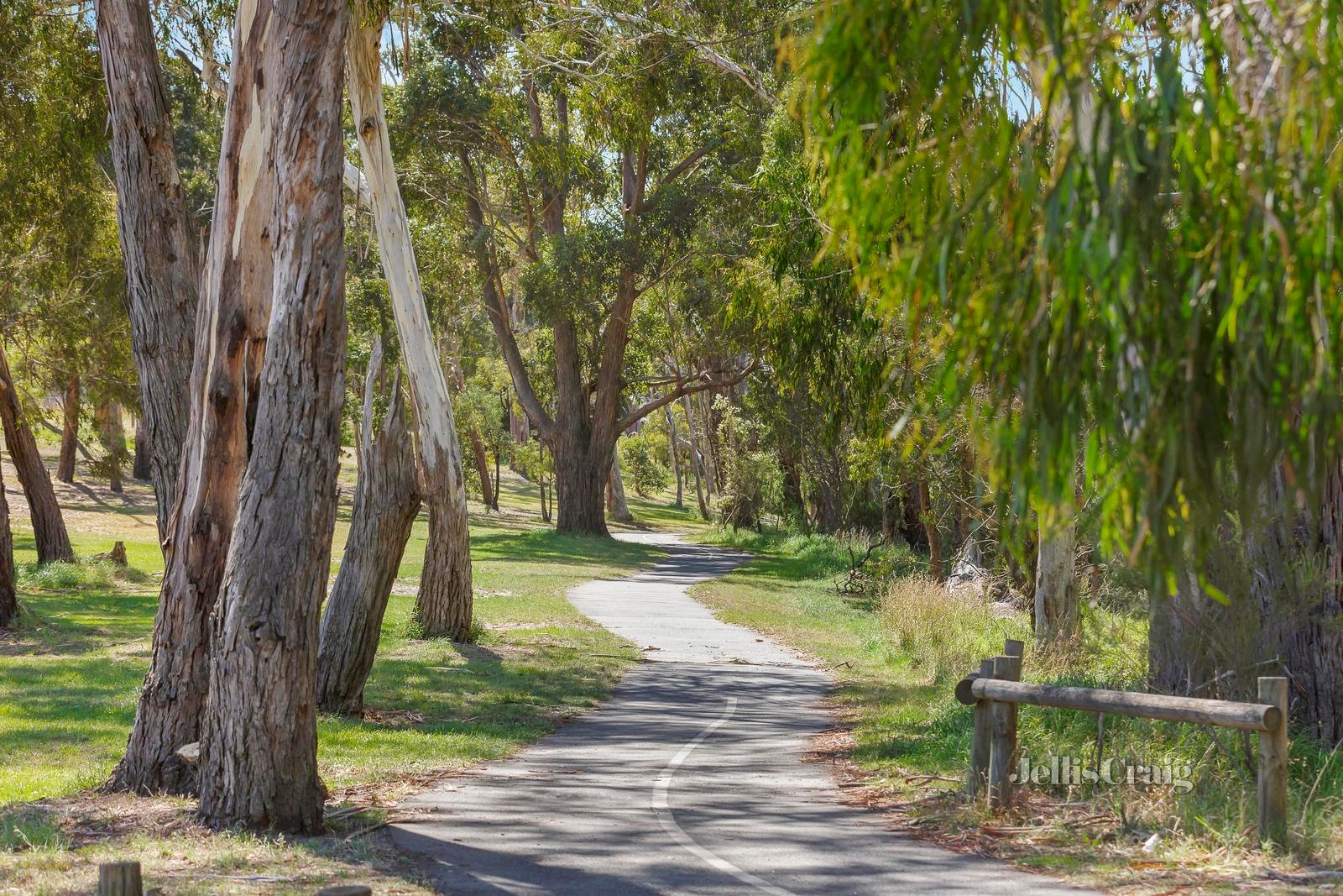 119 Lavender Park Road, Eltham image 5