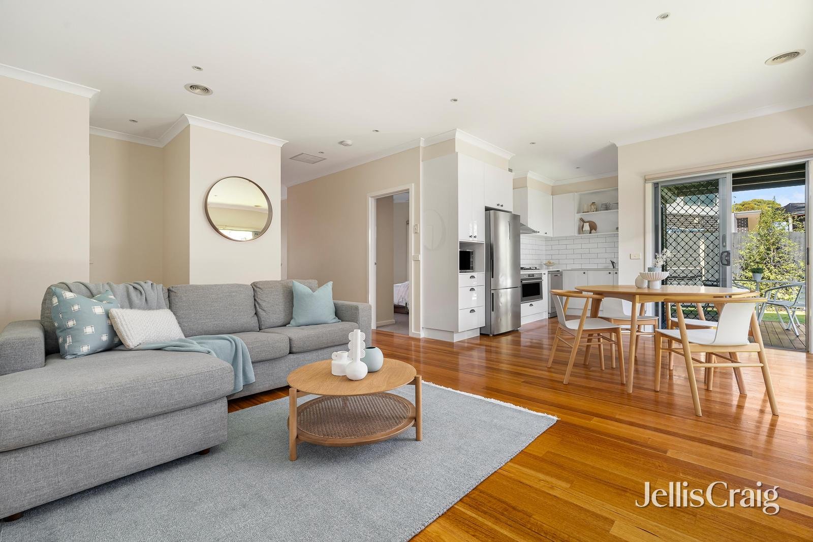 1/19 Merritt Court, Altona image 2