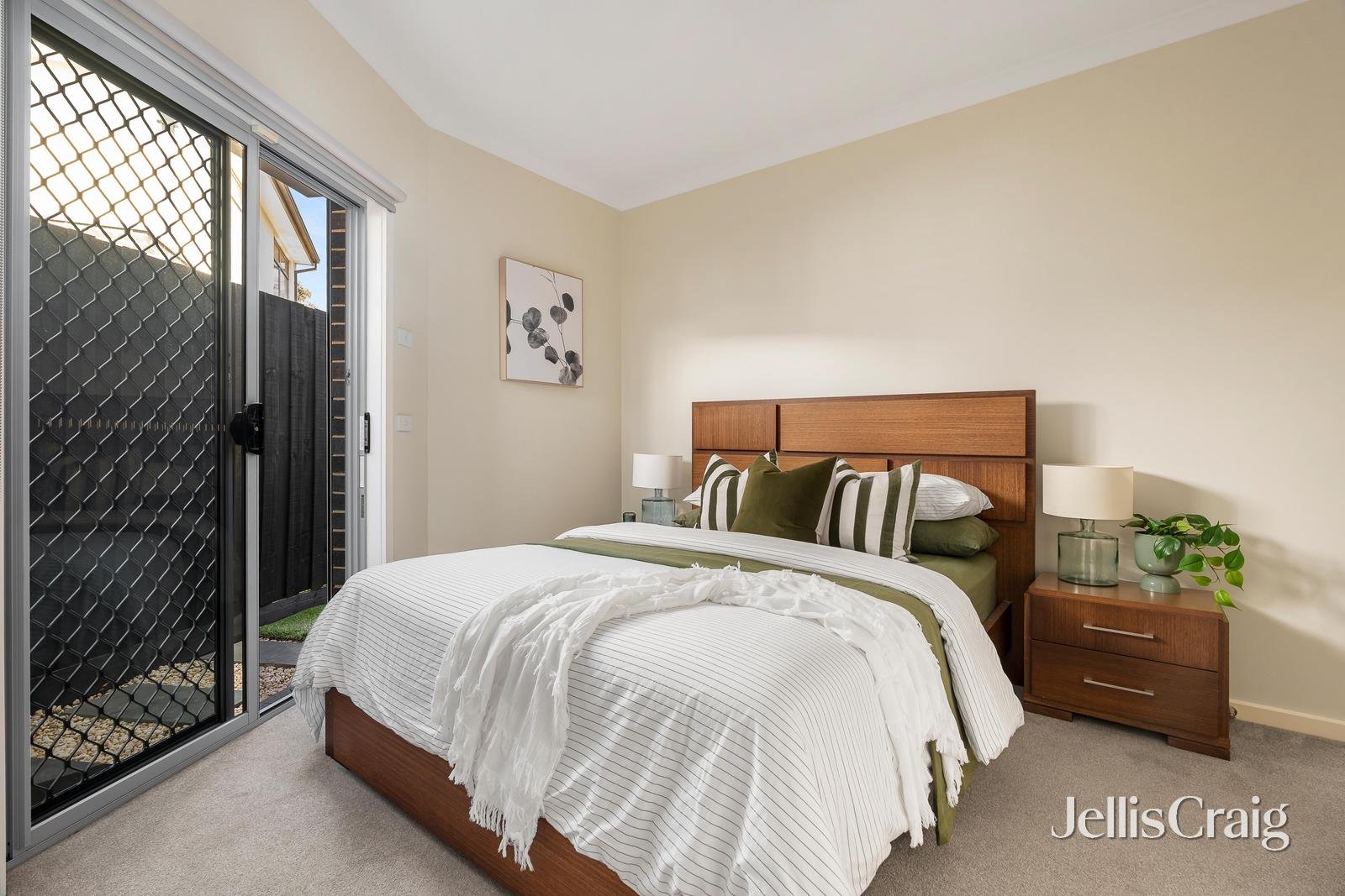 1/19 Merritt Court, Altona image 6