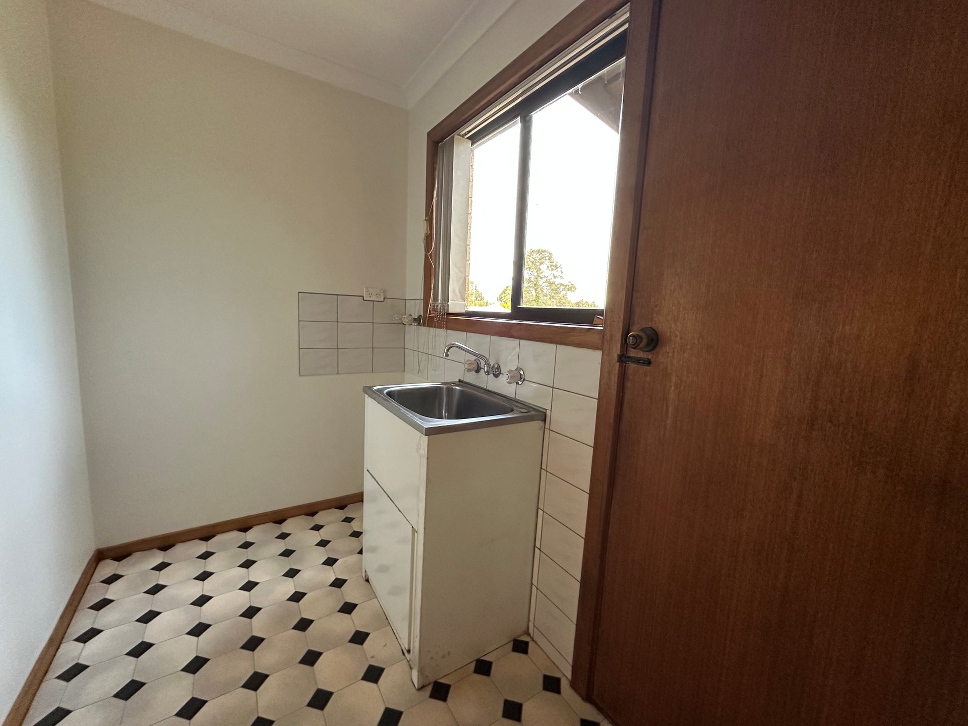 1/19 Riviera Street, Mentone image 10