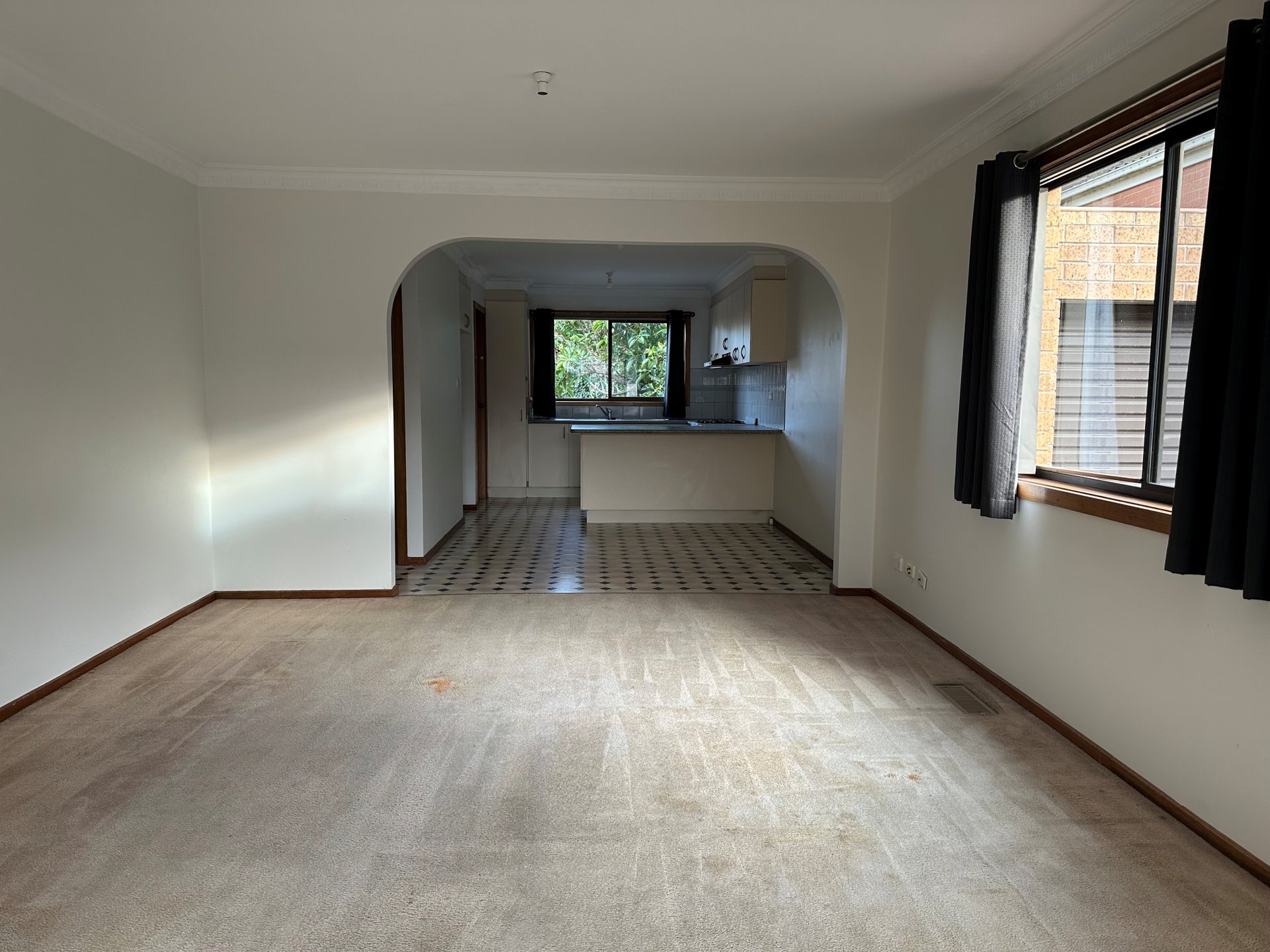 1/19 Riviera Street, Mentone image 5