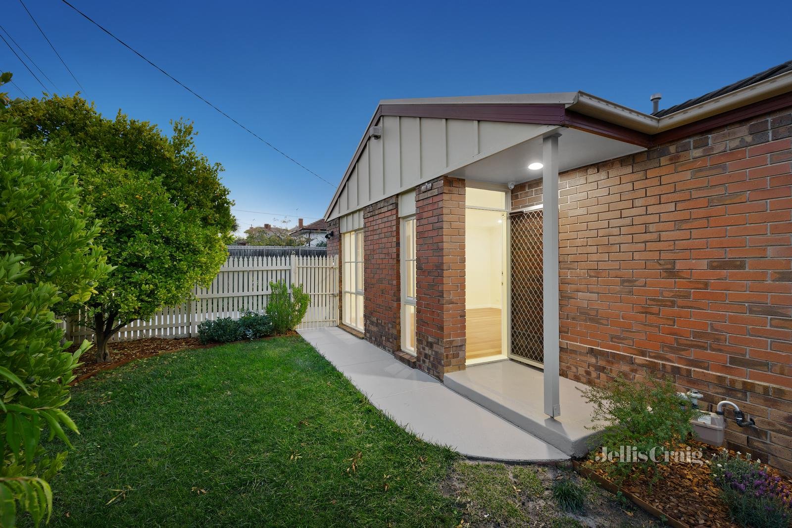 1/19 Schofield Street, Moorabbin image 1