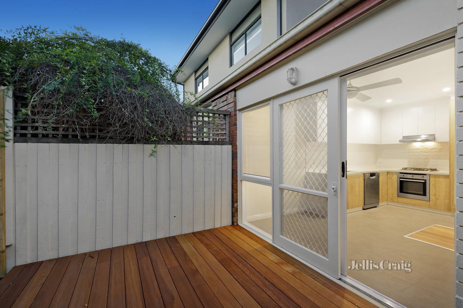 1/19 Schofield Street, Moorabbin image 4