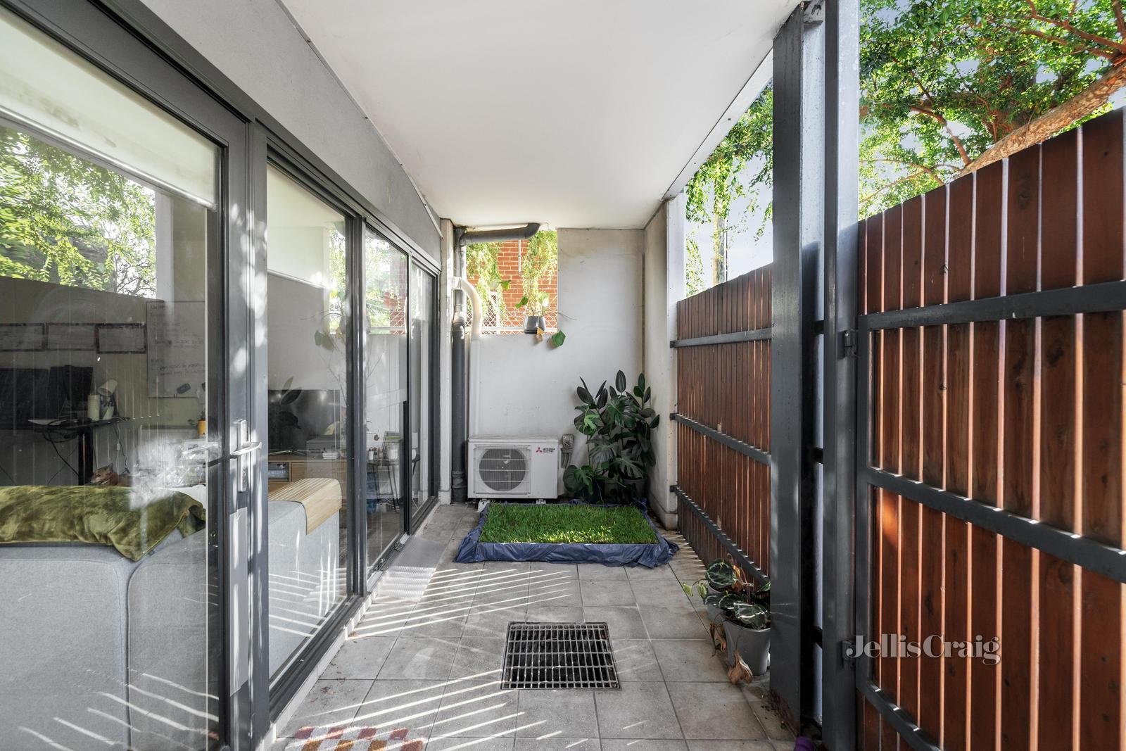1/19 Selwyn Street, Elsternwick image 5