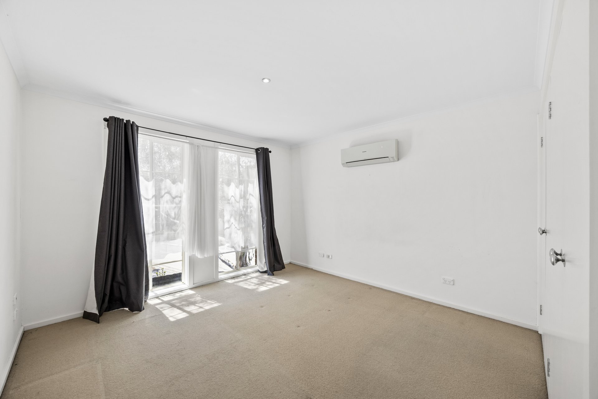 1/19 Sovereign Place, Wantirna South image 5