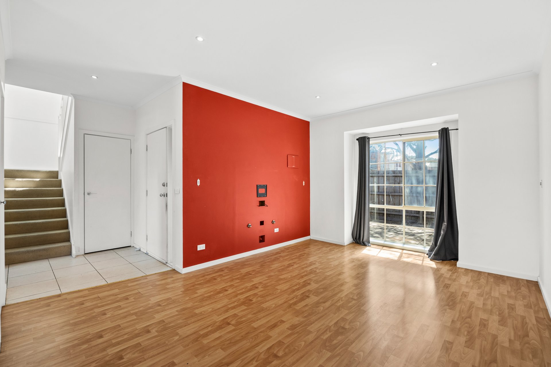 1/19 Sovereign Place, Wantirna South image 2