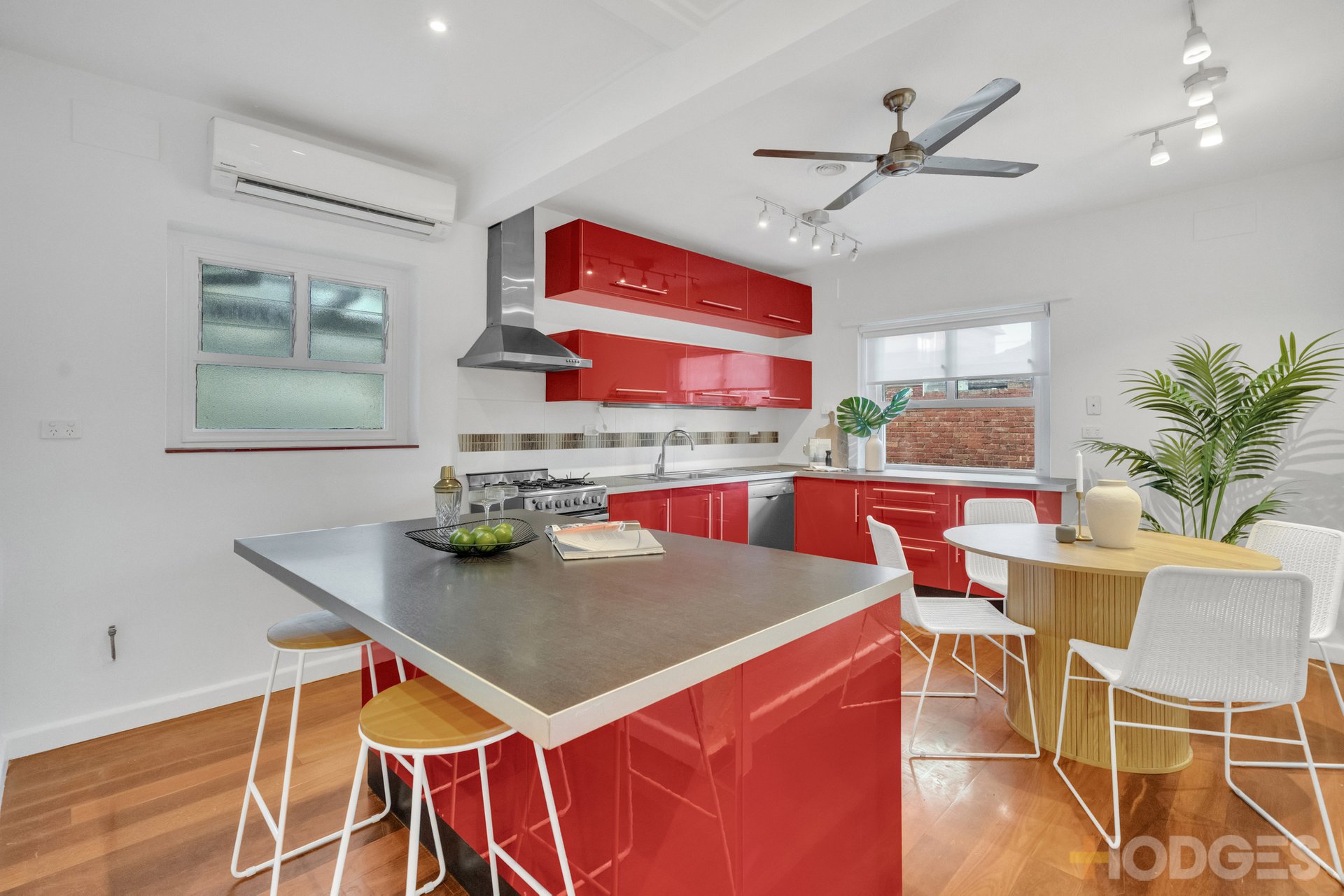 1 / 19 Sunray Avenue Cheltenham