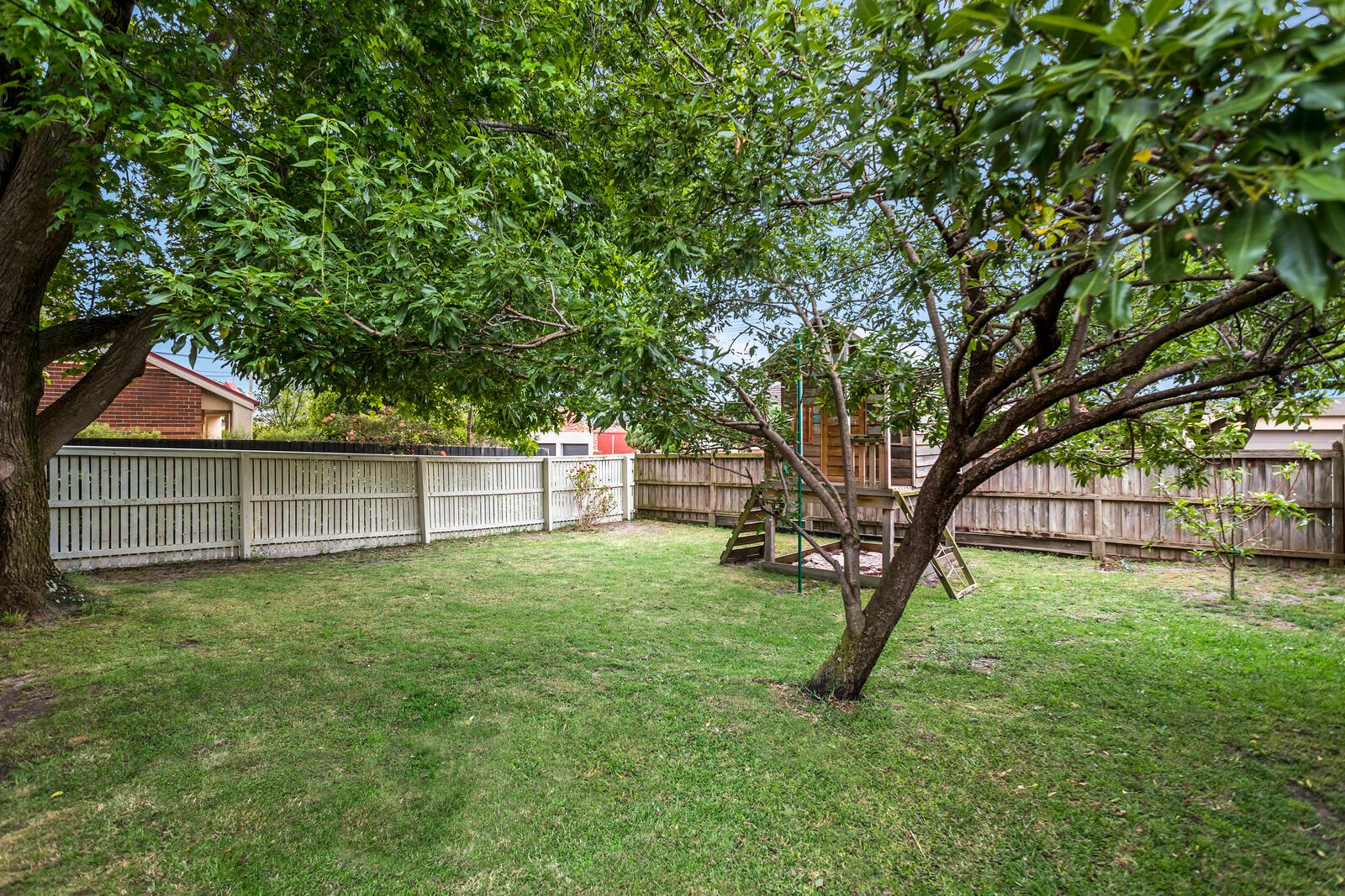 Property Gallery Thumbnail 11
