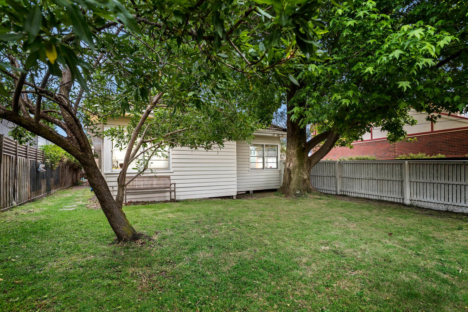 Property Gallery Thumbnail 12