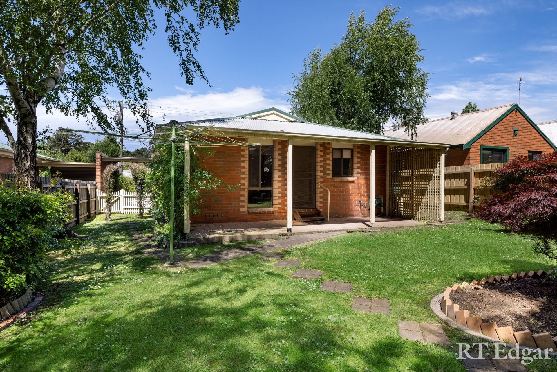 Property Gallery Thumbnail 9