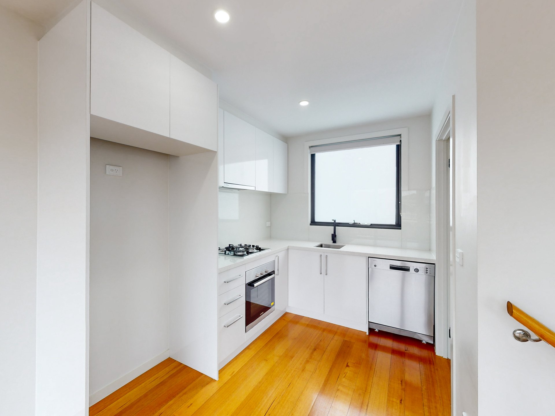 1/190 St Leonards Road, Ascot Vale image 2