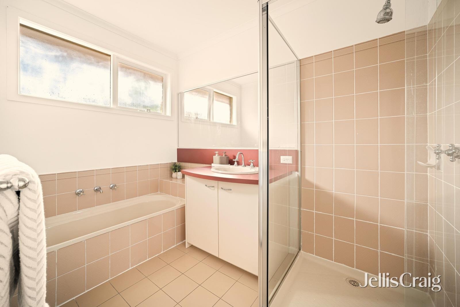 1/190 Weatherall Road, Cheltenham image 10