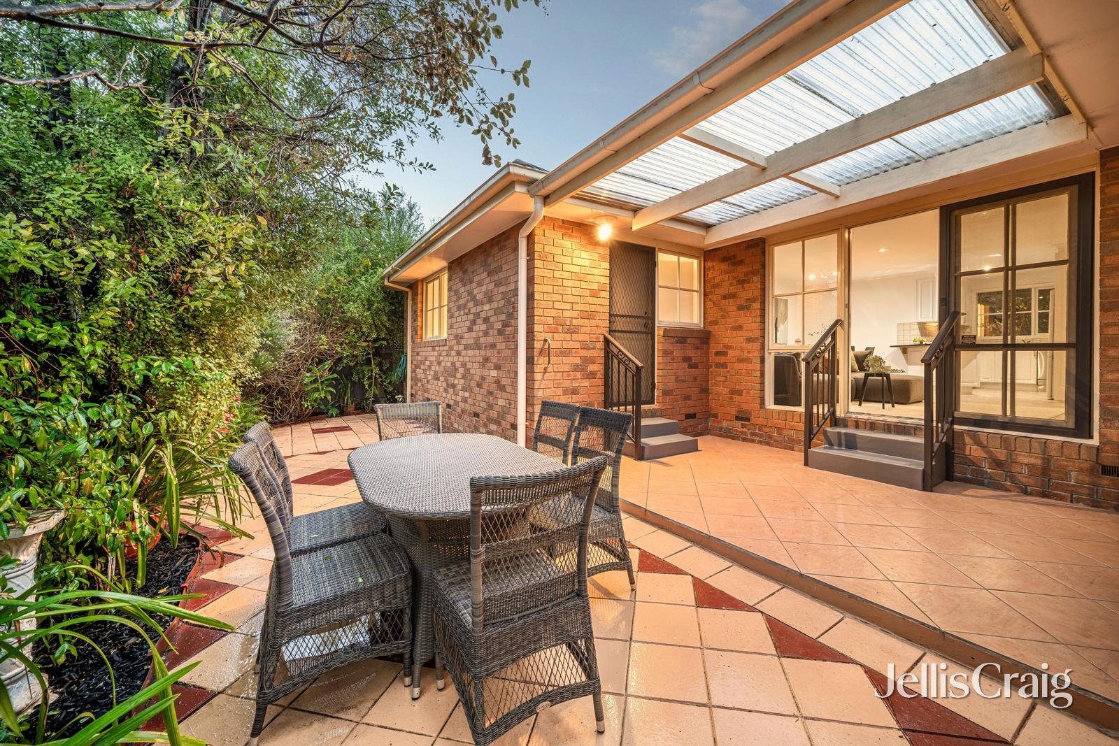 1/190 Weatherall Road, Cheltenham image 12