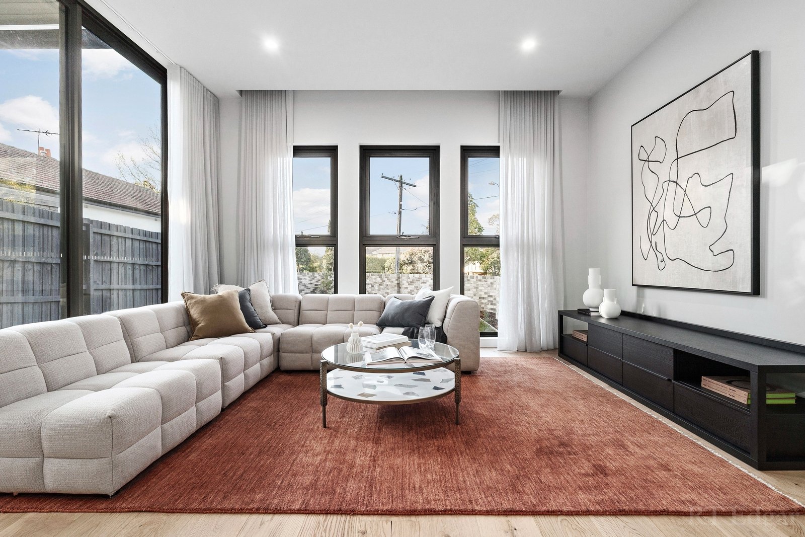Property Gallery Thumbnail 3