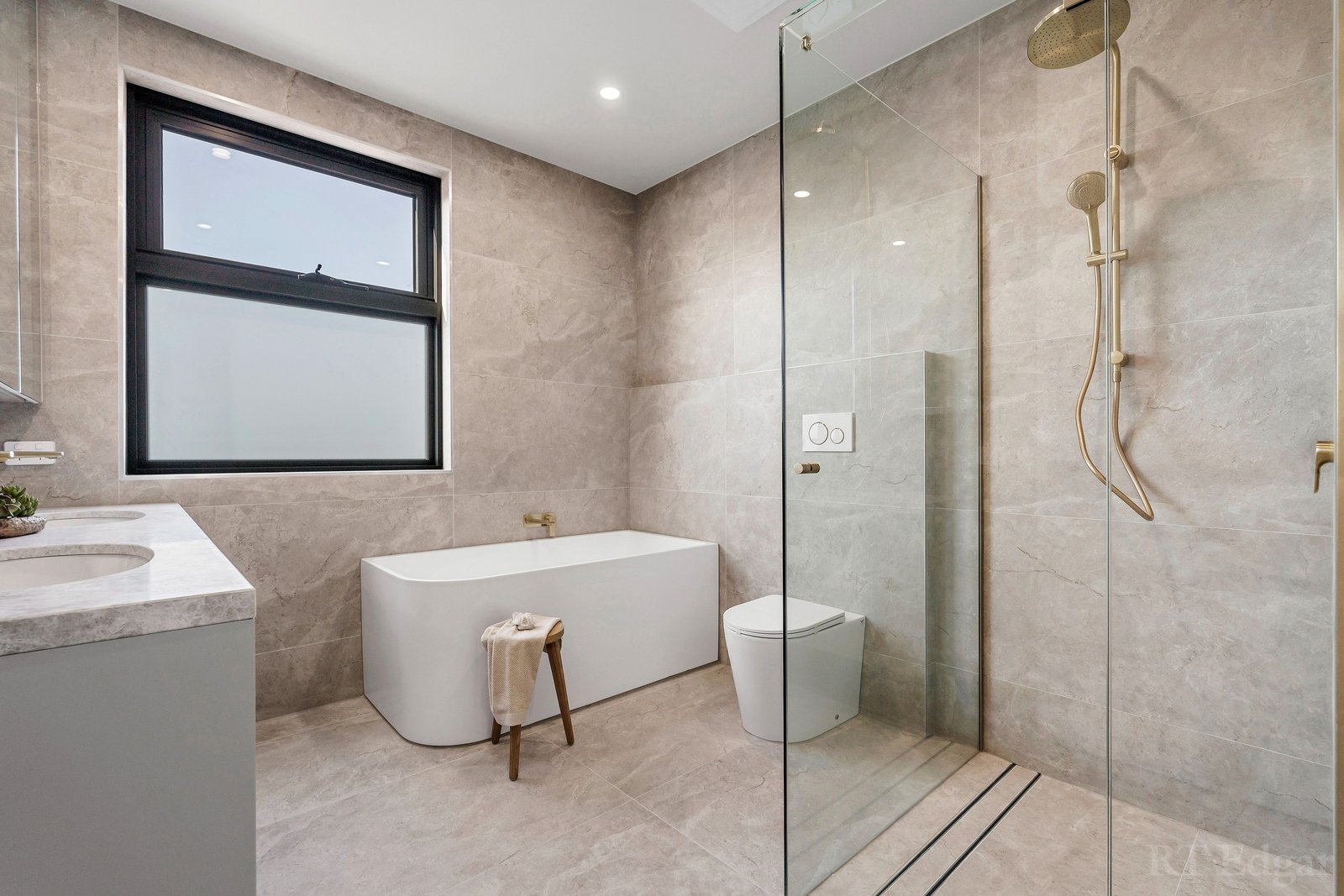Property Gallery Thumbnail 7
