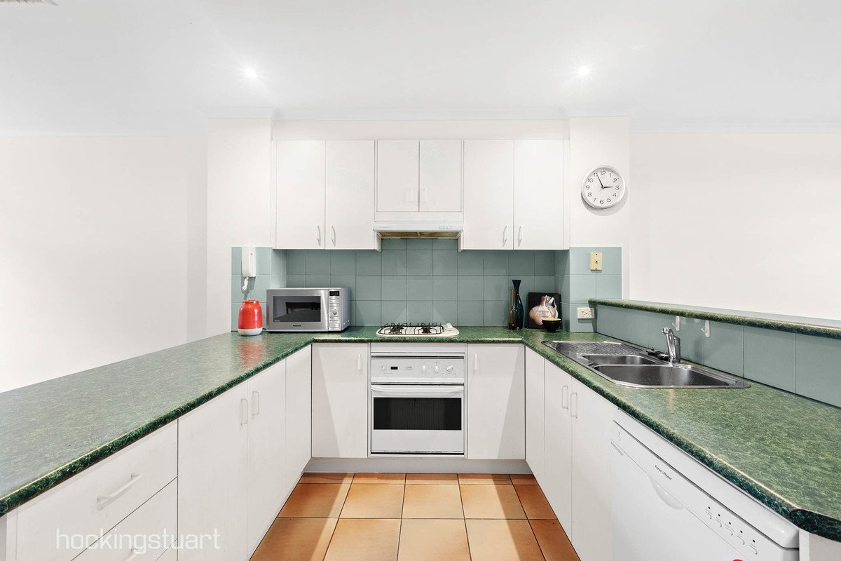 11/910 Canterbury Road, Box Hill South image 5