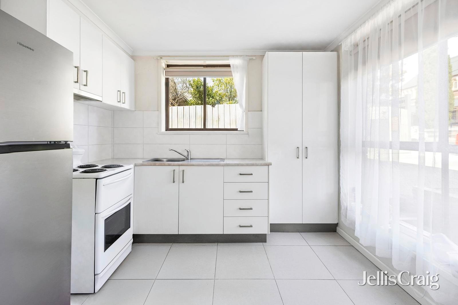 1/194 Aberdeen Street, Geelong&nbsp;West image 2
