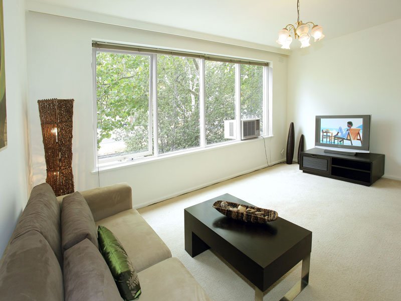 1/197 Brighton Road, Elwood image 2