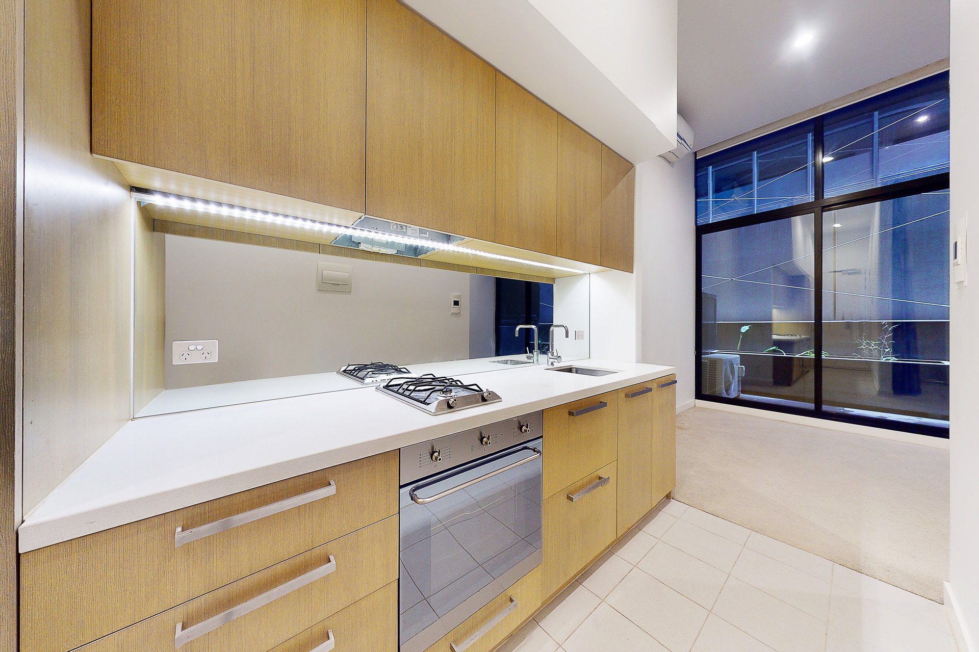 11/97 Flemington Road, North&nbsp;Melbourne image 2