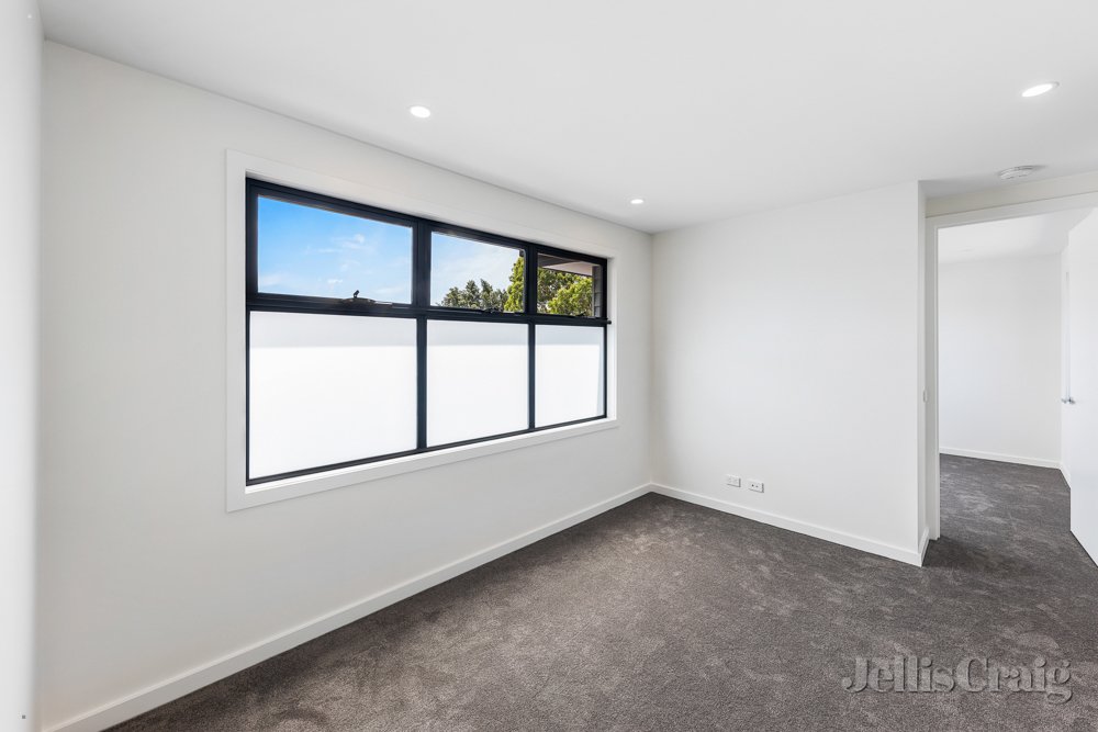 1/198 Hawdon Street, Heidelberg image 6