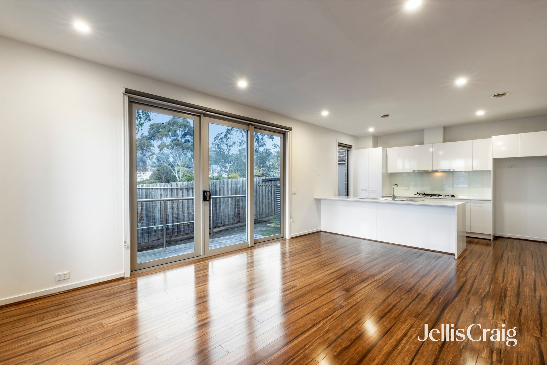 1/198 Sherbourne Road, Eltham image 3