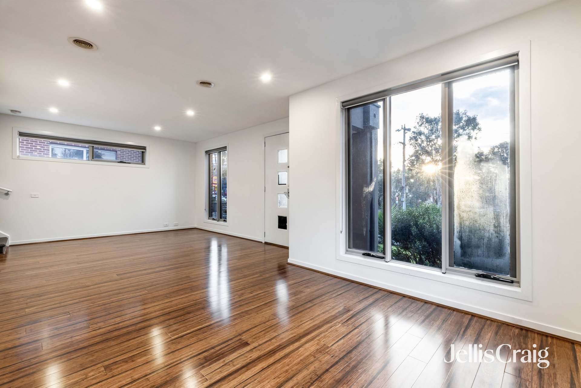 1/198 Sherbourne Road, Eltham image 4