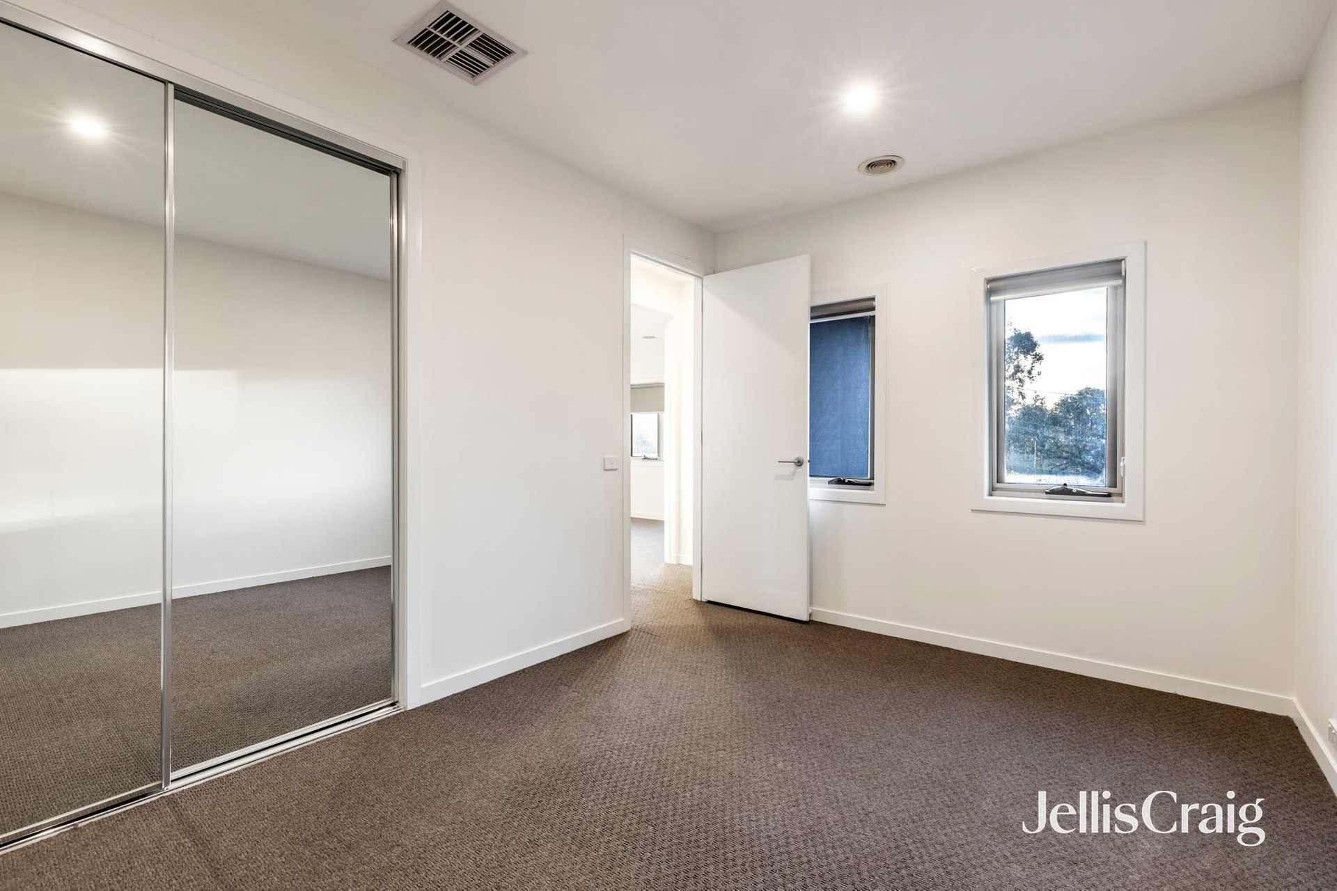 1/198 Sherbourne Road, Eltham image 6