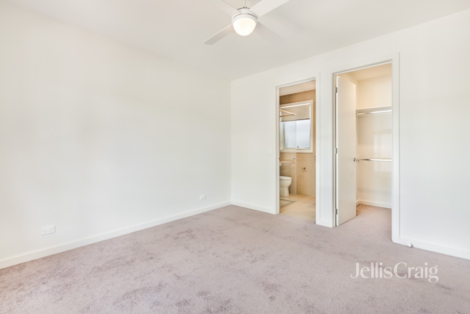 1/199 Mountain View Road, Greensborough image 5