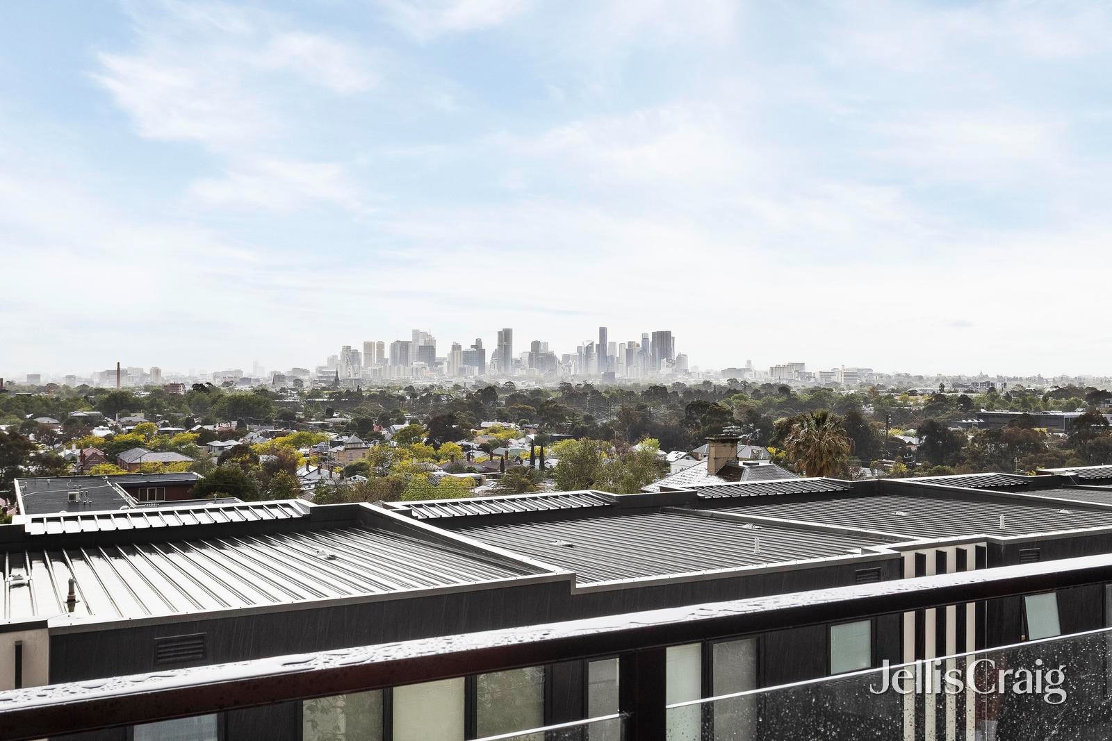 1/1a Campbell Grove, Northcote image 2