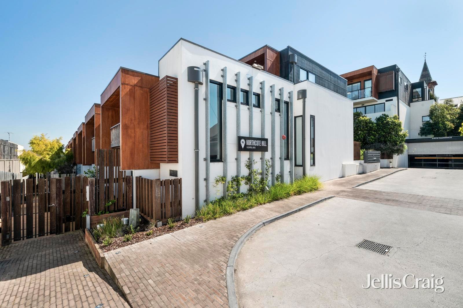 1/1a Campbell Grove, Northcote image 13