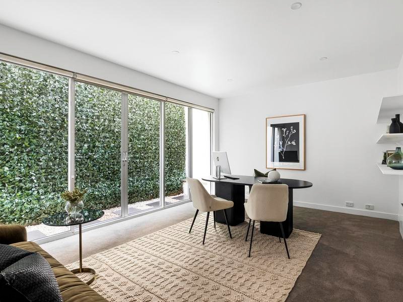 1/1A Churchill Grove, Hawthorn image 1