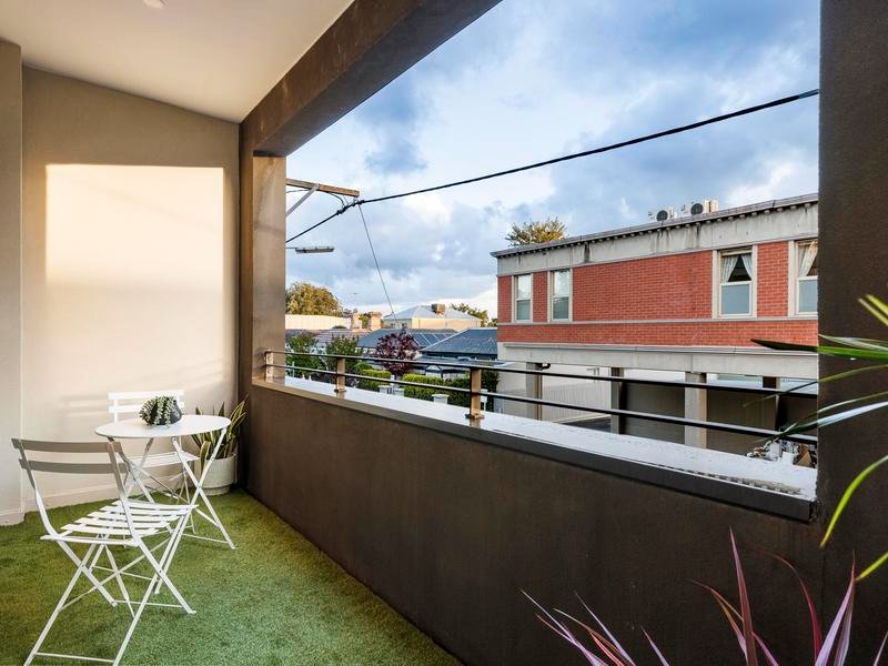 1/1A Churchill Grove, Hawthorn image 7