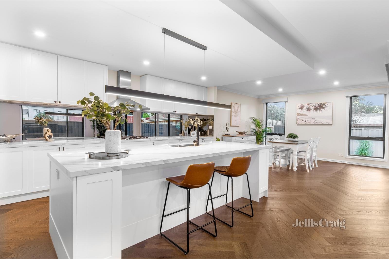 11a Fraser Street, Glen Waverley image 3