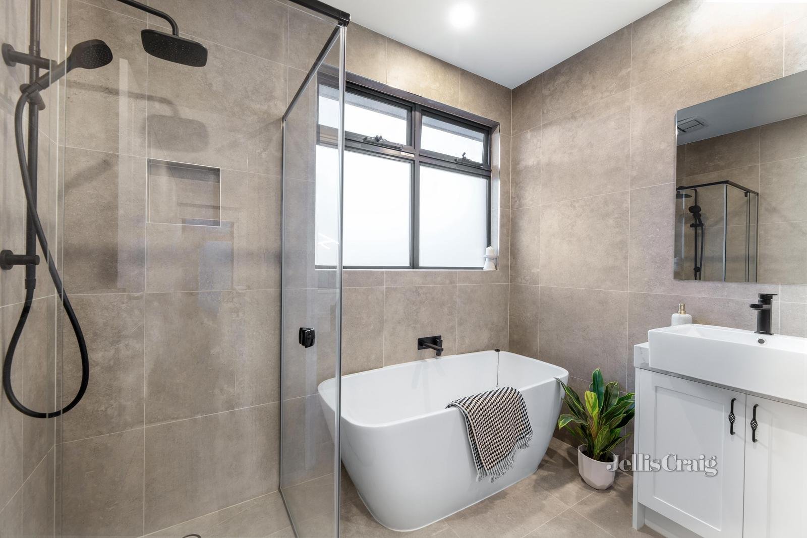 11a Fraser Street, Glen Waverley image 8