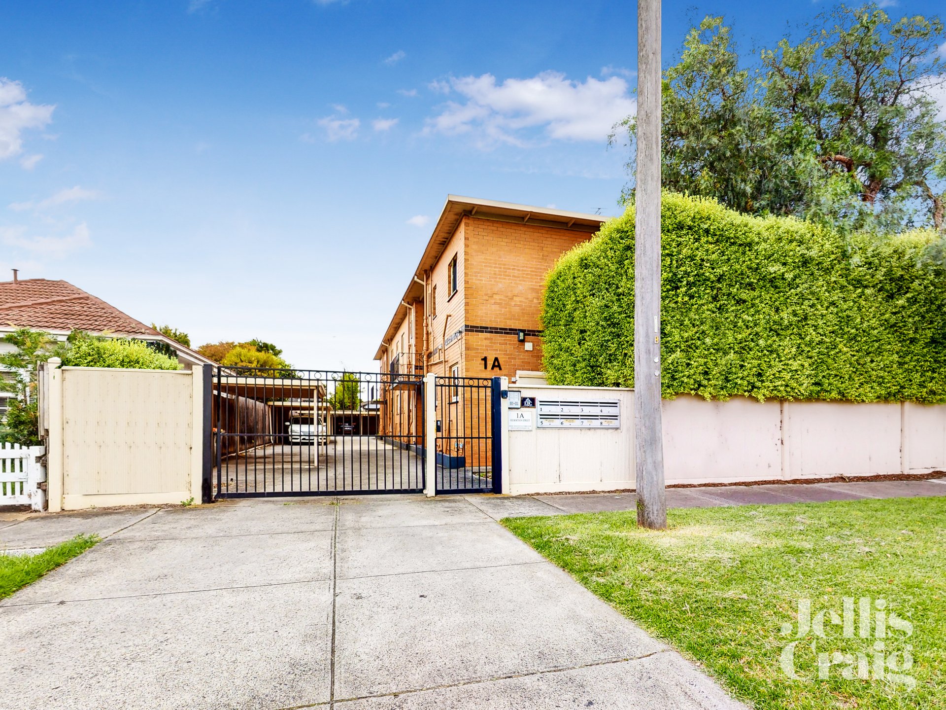 1/1a Gilbertson Street, Essendon image 10