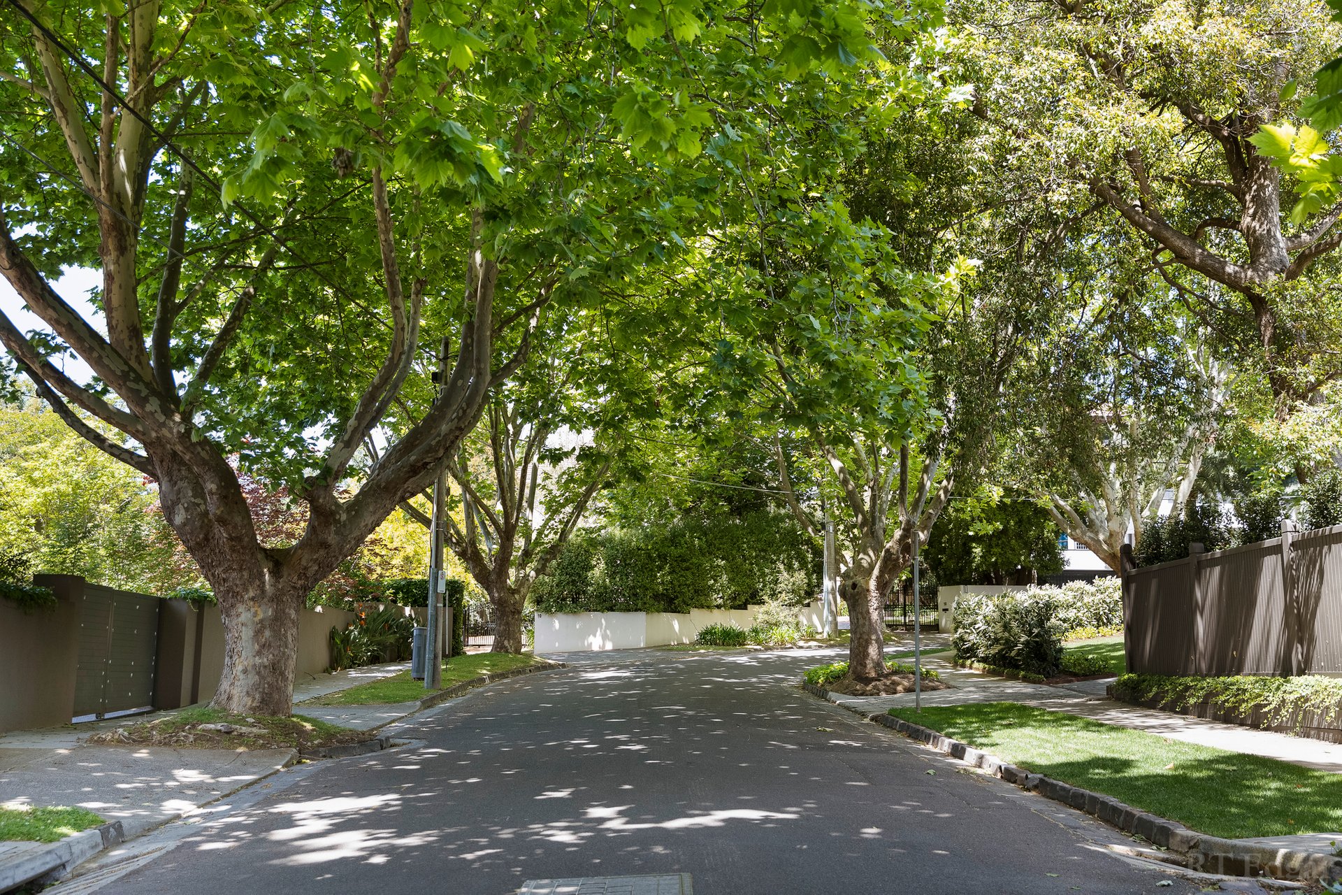 Property Gallery Thumbnail 3