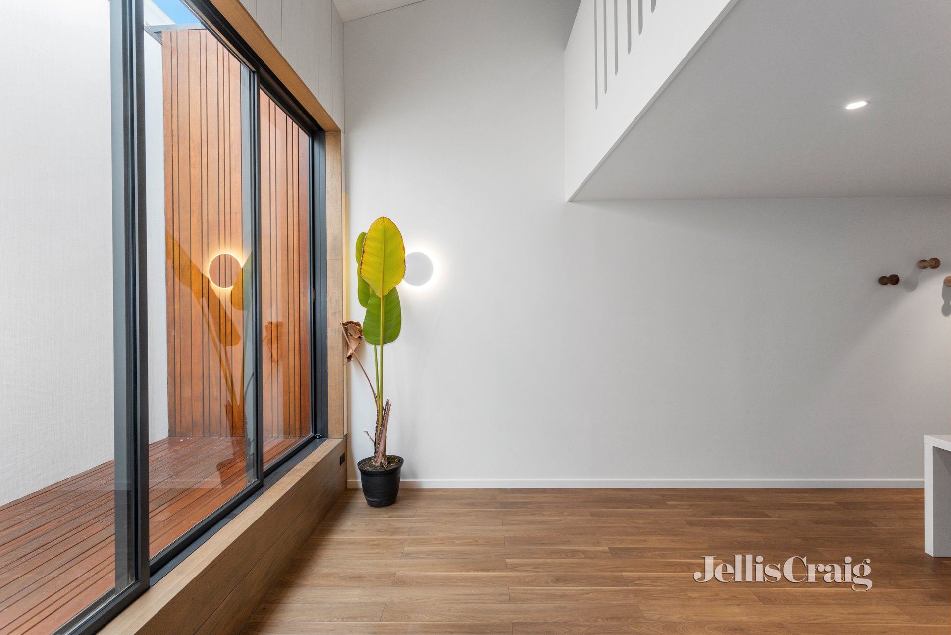 1/1a Lyndhurst St, Richmond image 2