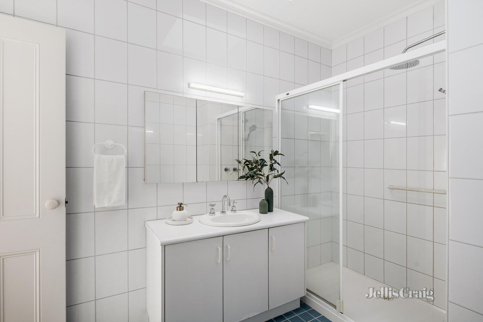 1/1A Pembroke Street, Surrey Hills image 6