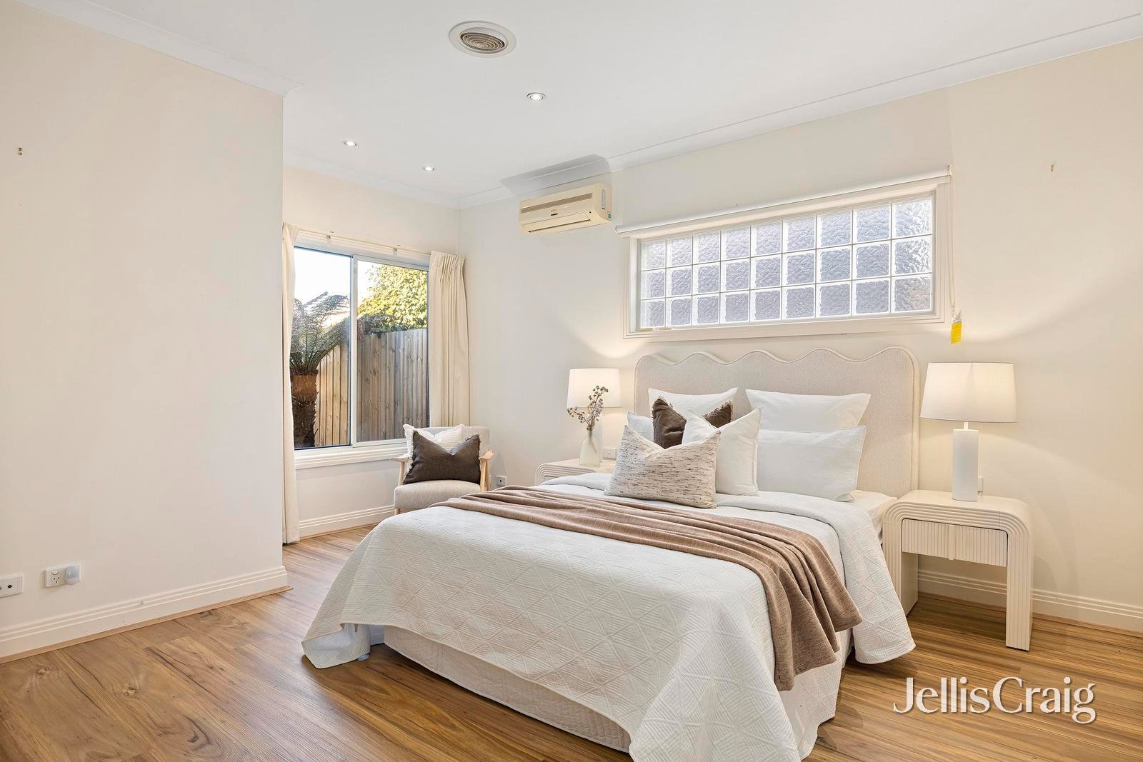 11A Railway Crescent, Croydon image 8