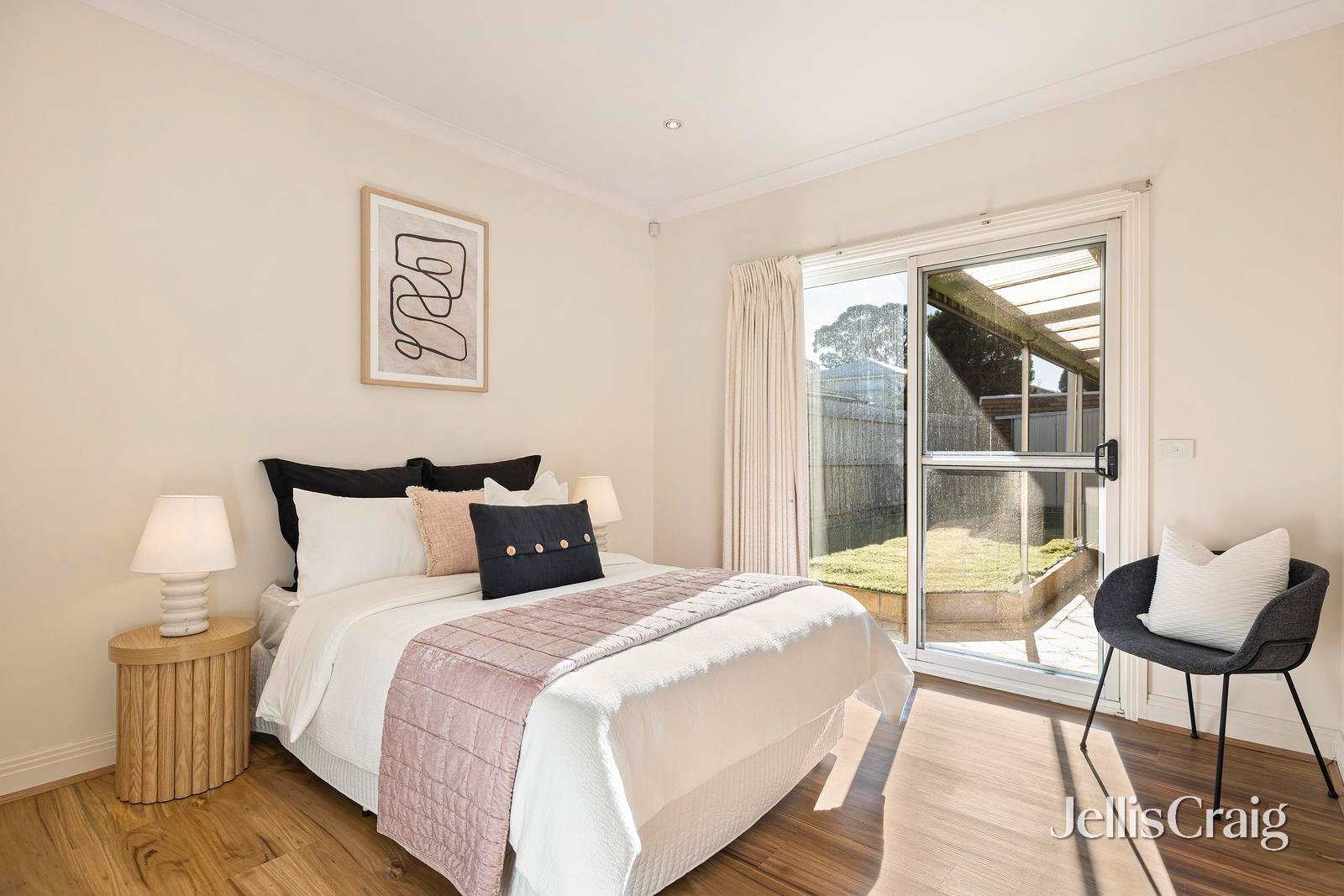 11A Railway Crescent, Croydon image 9