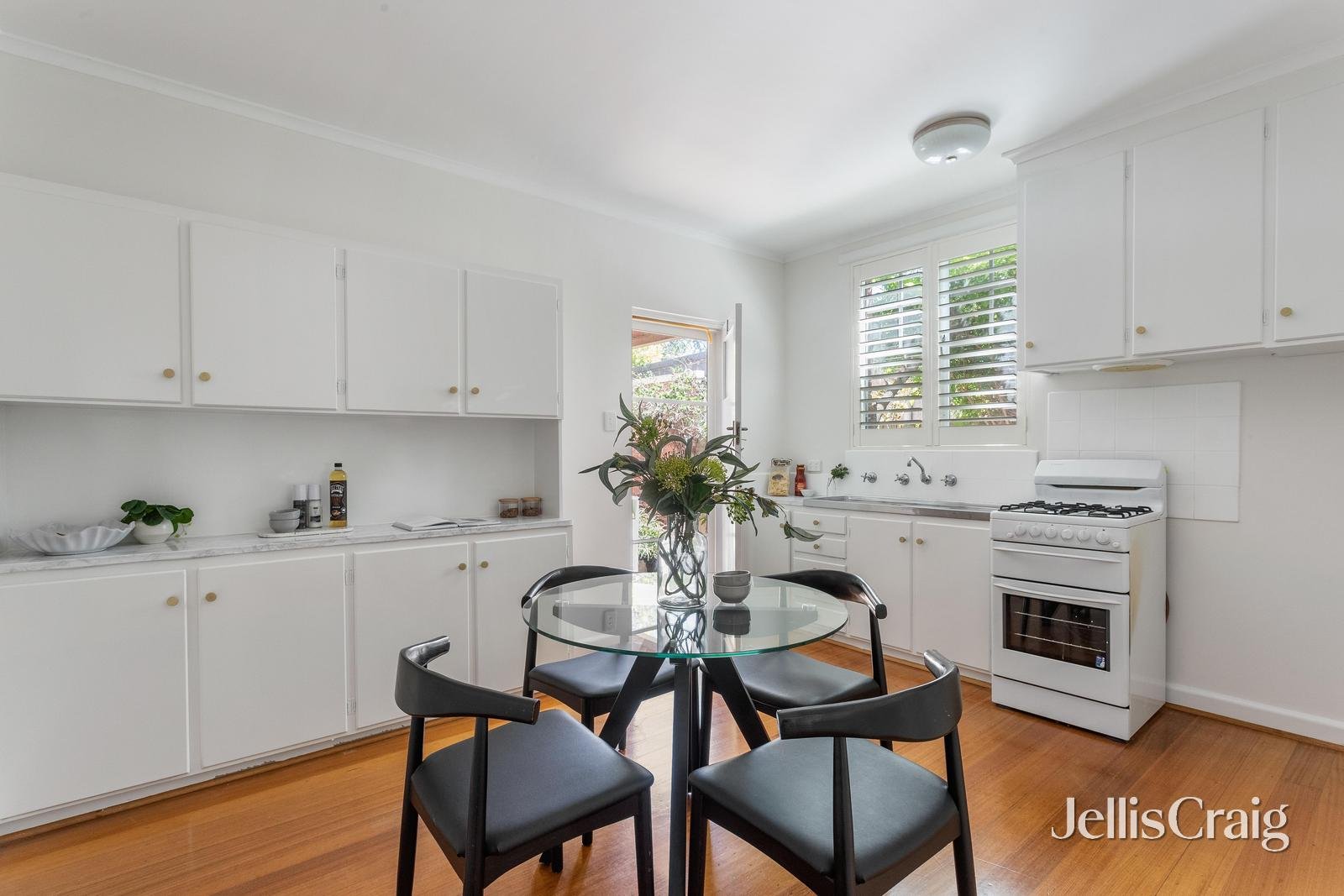 1/1A Rubens Grove, Canterbury image 3
