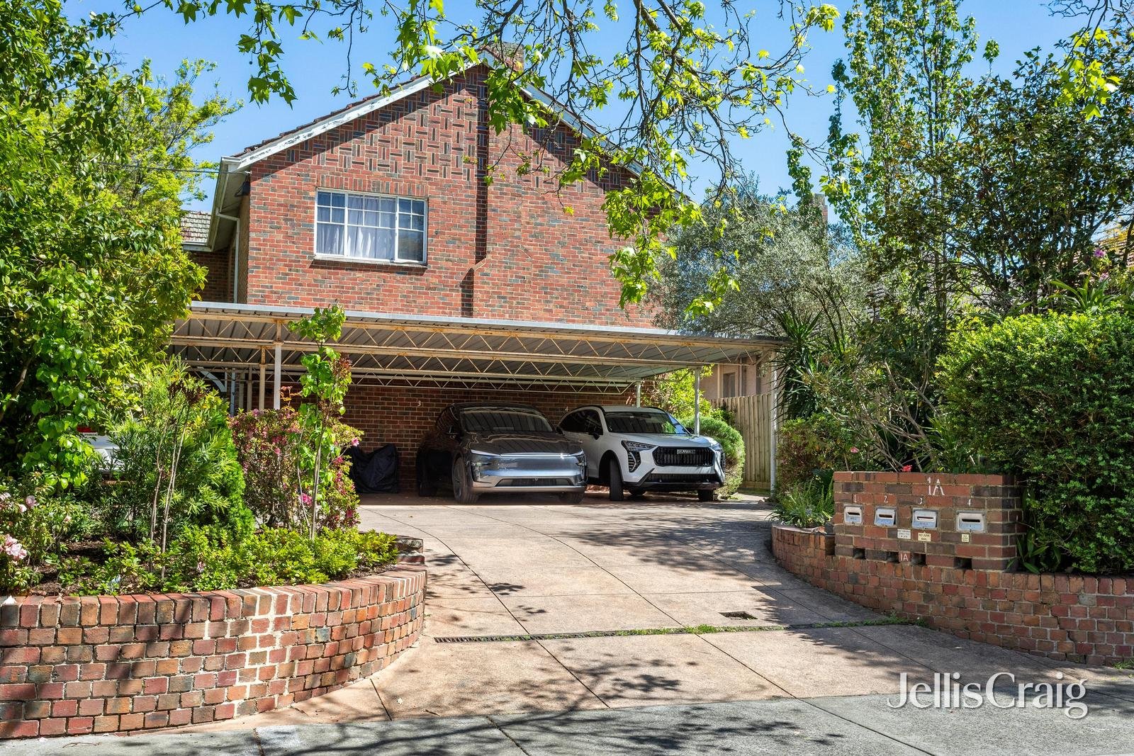 1/1A Rubens Grove, Canterbury image 5