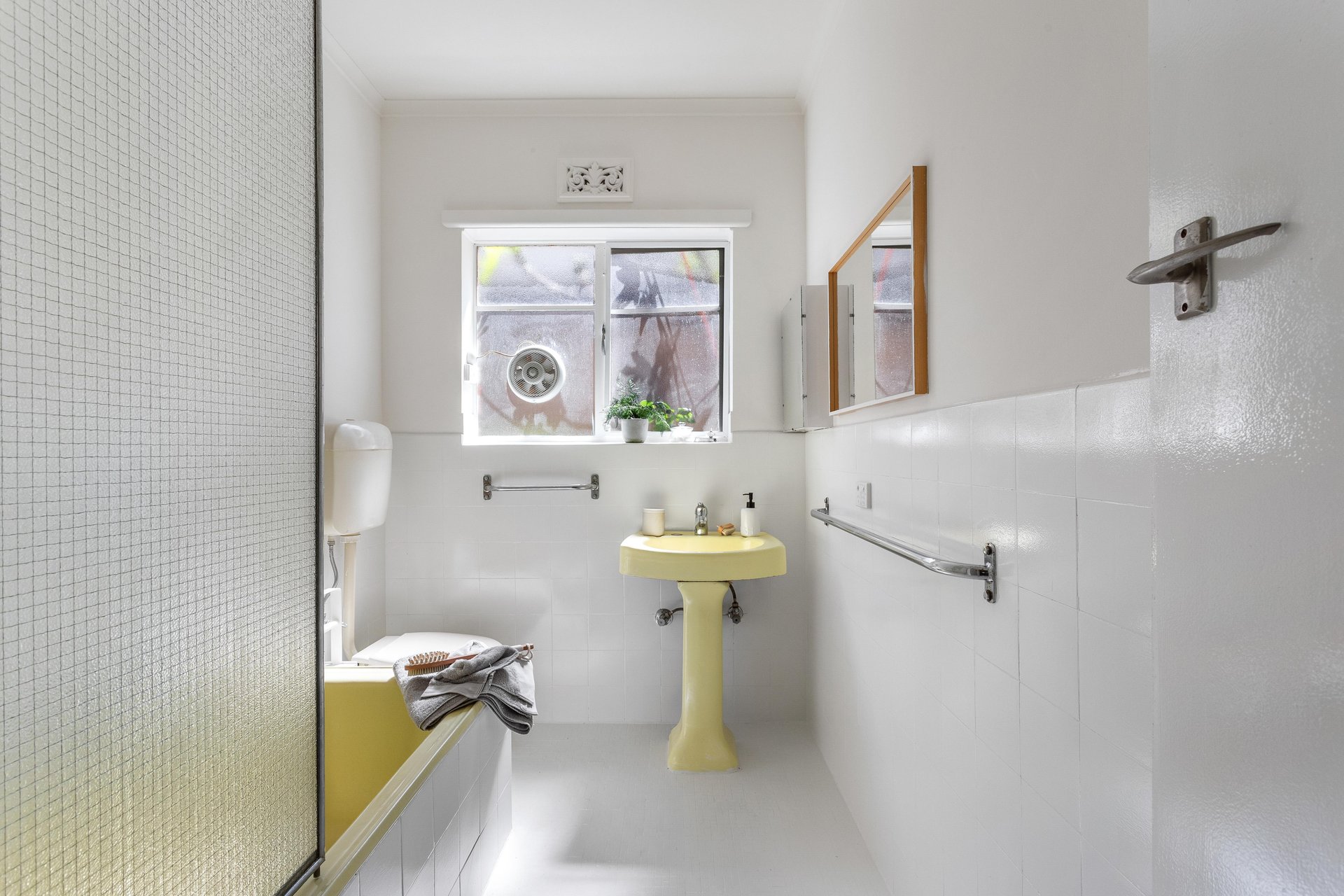 1/1A Rubens Grove, Canterbury image 6