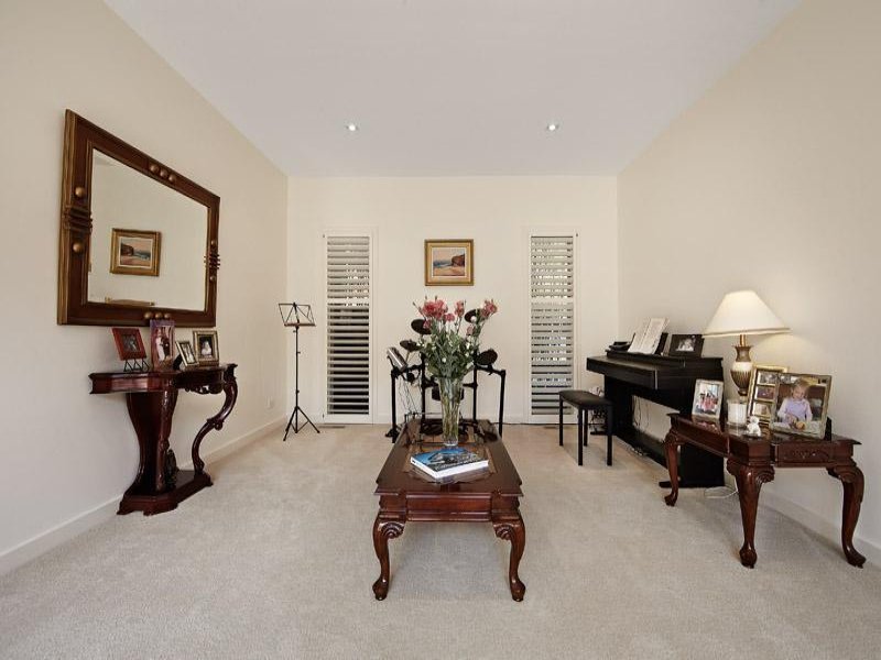 11a Scheele Street, Surrey Hills image 3